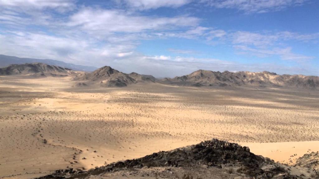 Johnson Valley in the Mojave Desert is vast and challenging: come prepared!