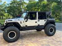 One of a kind Custom built SUPERCHARGED Jeep Wrangler JKU