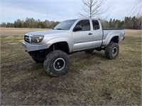 Toyota Tacoma 454 big block Chevy with solid axle swap